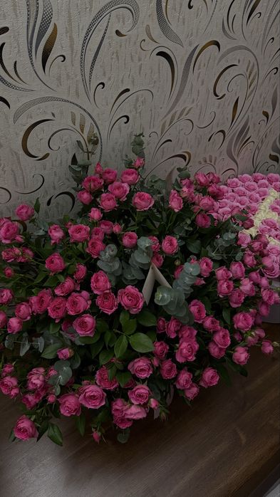 Цветы в корзине красивые