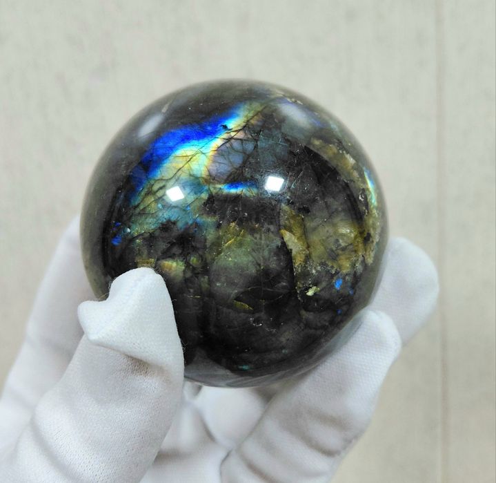 Шары из натуральных камней. Лабродор.