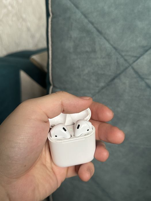 продам  наушники Air Pods в отличном состоянии