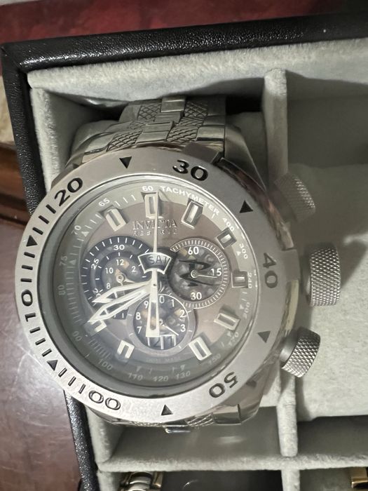 Продаются мужские часы "Invicta"
