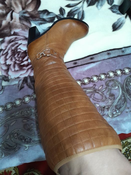 Продаются новые сапоги