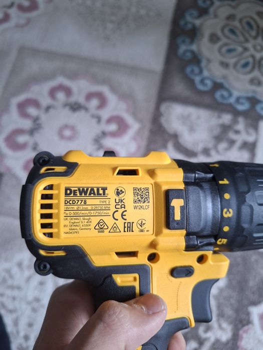 Шуруповерт dewalt