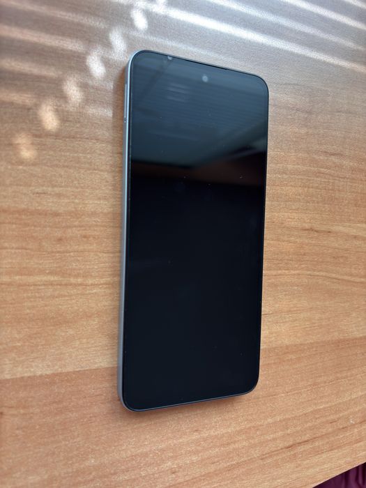 Продавам Xiaomi Redmi 13