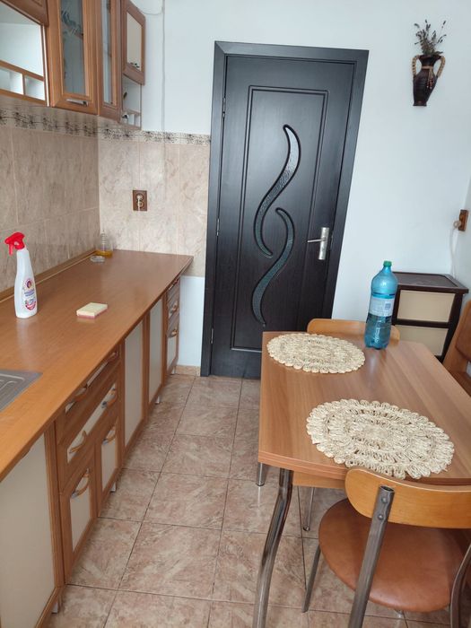 Inchiriez apartament 2 camere