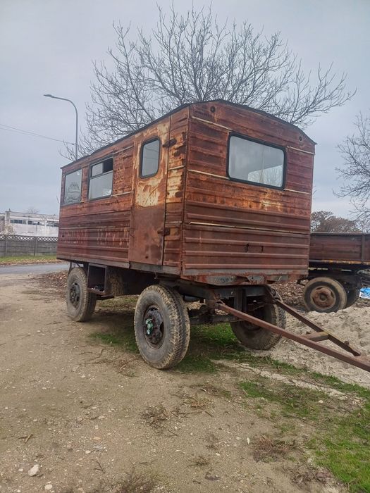 Vagon tractor asistenta tehnica