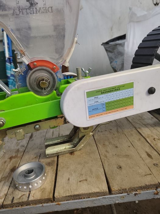 Semanatoare manuala pe 1 rand.