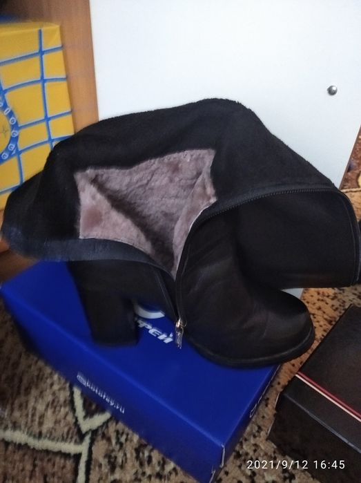 Кожаные сапоги 10.000