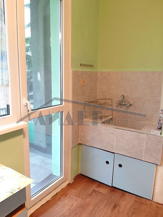 Дава се под наем Тристаен апартамент в Пловдив, Център - 80 кв.м за 346.8 € - Снимка #7