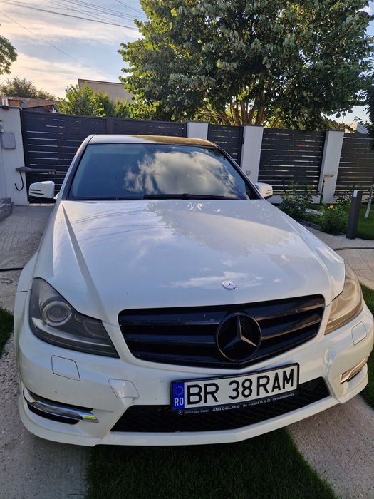 MERCEDES-BENZ C-Class 2012