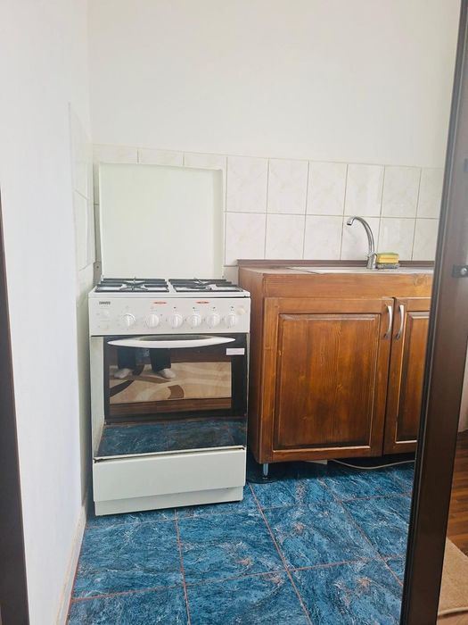 De vânzare garsoniera conf 1.