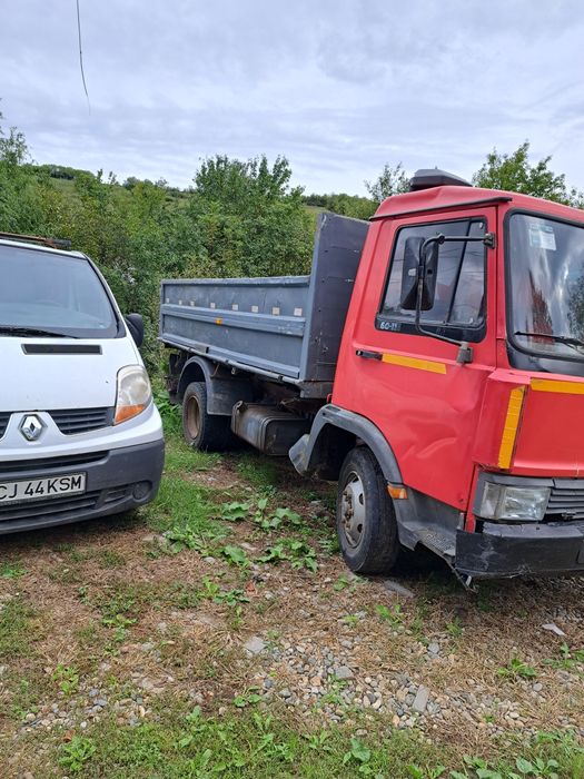 Vând Iveco basculabil