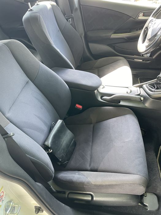 Хонда сивик 2012 г. 1.8  142 кс. Бензин с газ