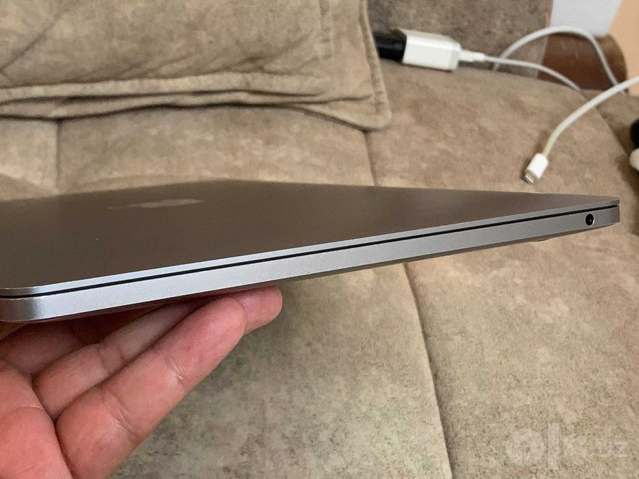 MacBook Pro 13" на процессоре Apple M2 8Гб\512Гб