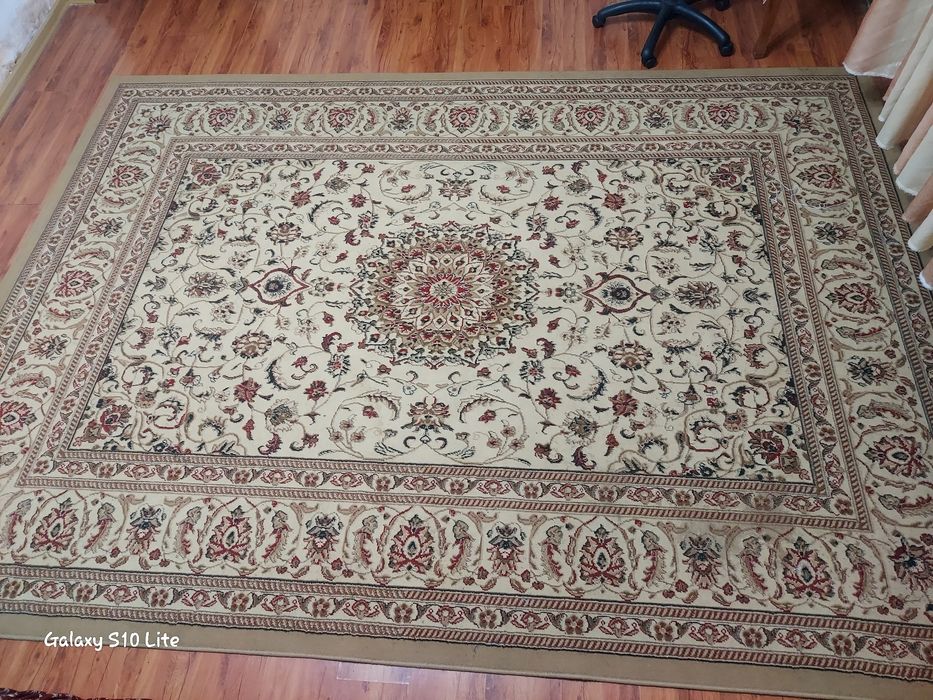 Срочно продам Ковёр для гостиной