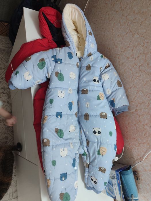 Продам детский комбинезон
