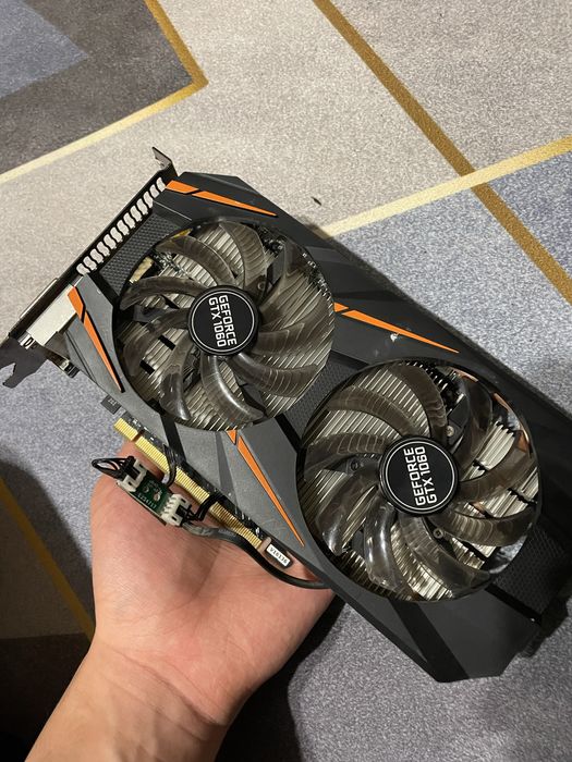 Gtx 1060 3 gb.   M