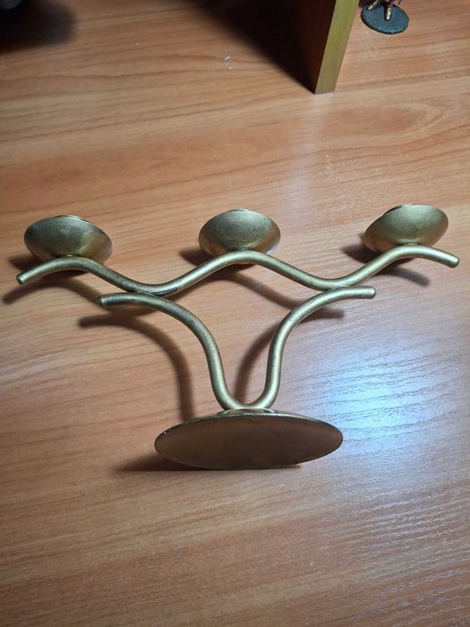 Подсвечник на 3 свечи.