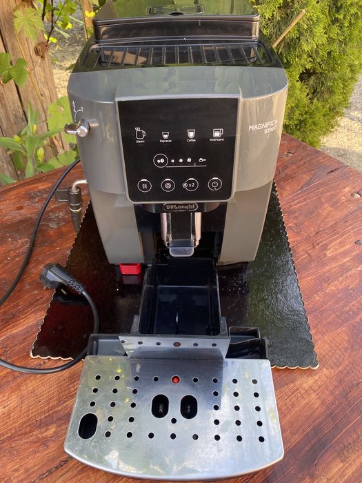 Espressor automat De’Longhi Magnifica