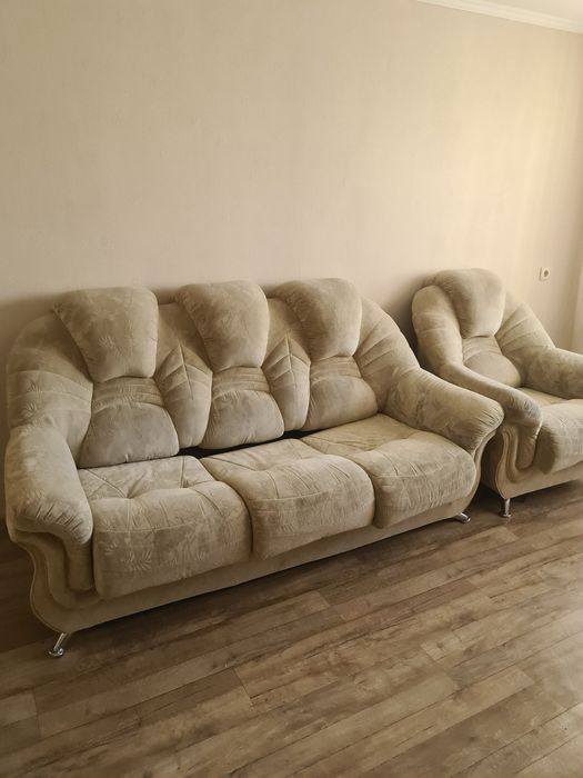 Продам мягкую мебель 3+2+1