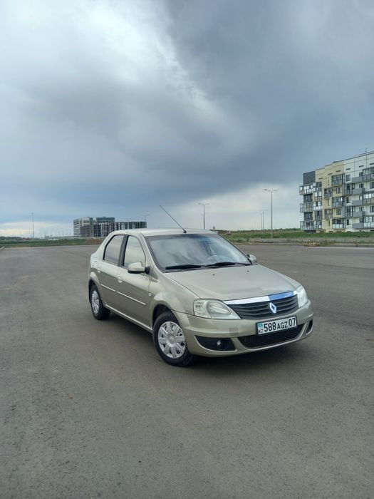 Рено Логан в отличном состоянии