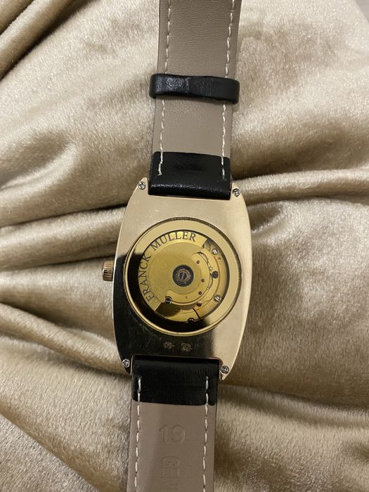 Продам золотые часы