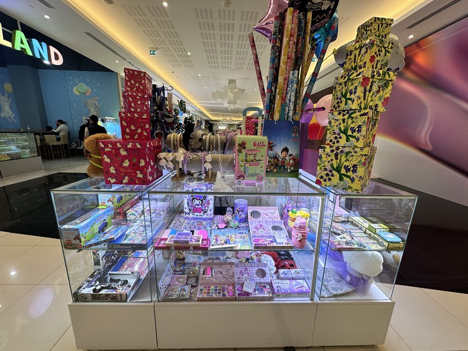 Островок игрушек