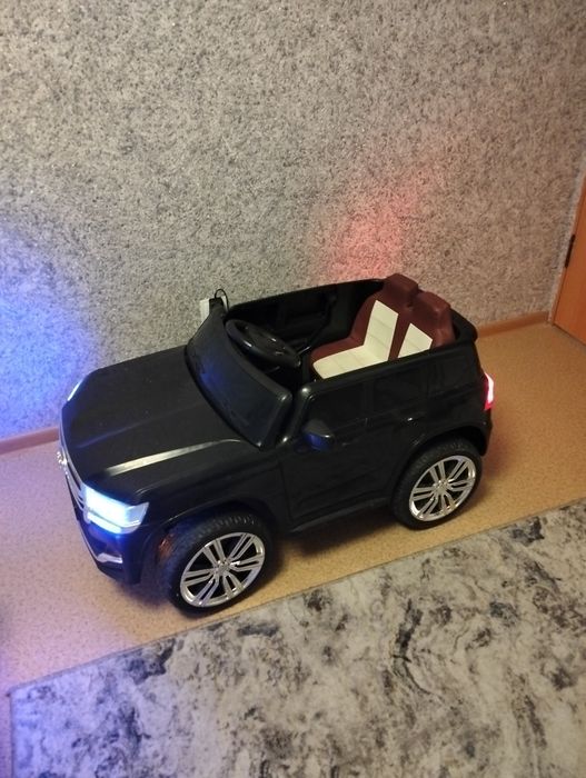 Продам детский электромобиль