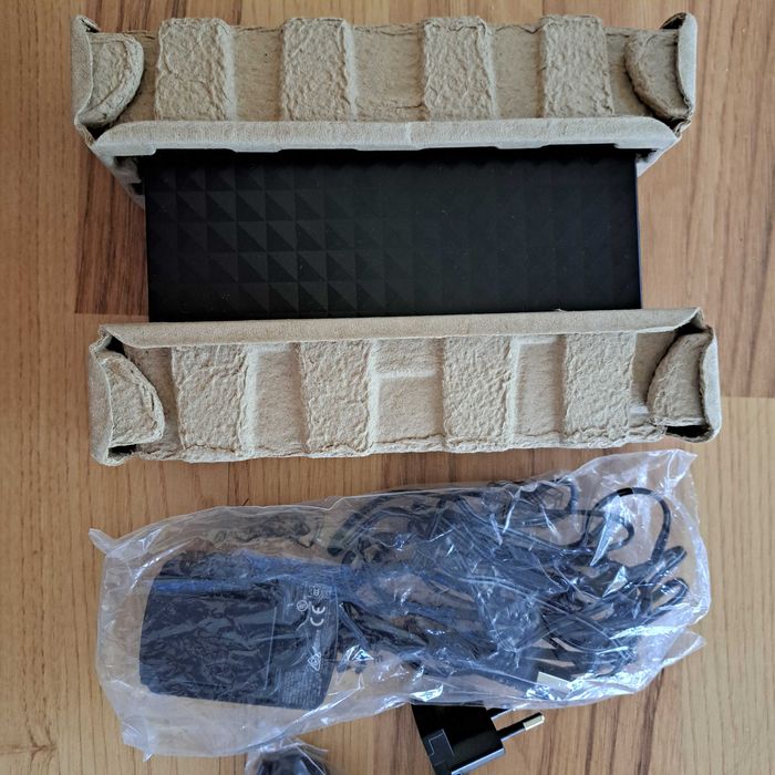 Hard extern seagate expansion nou 4 tb