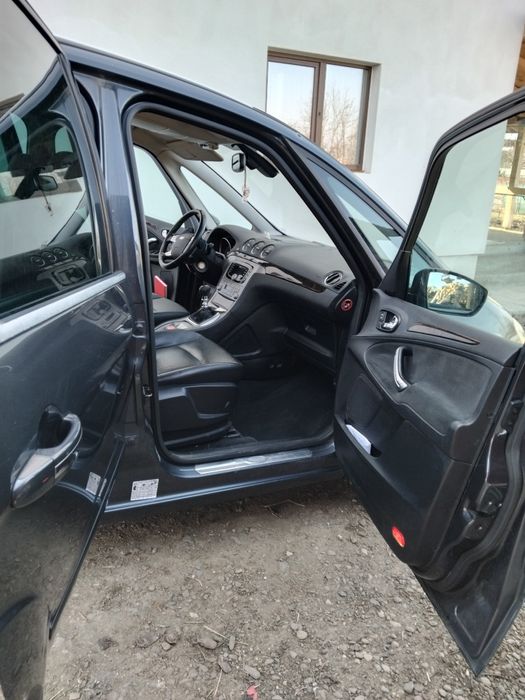 Ford Galaxy 263372 km an 2007 140 cp