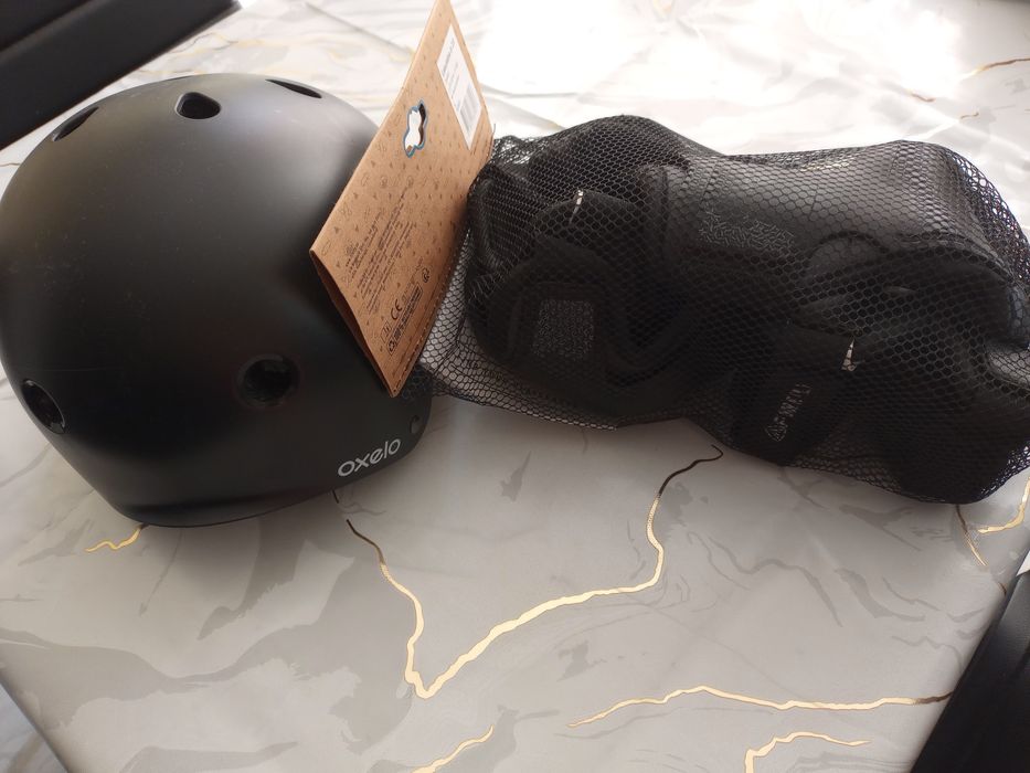 Каска, наколенки и налакътници