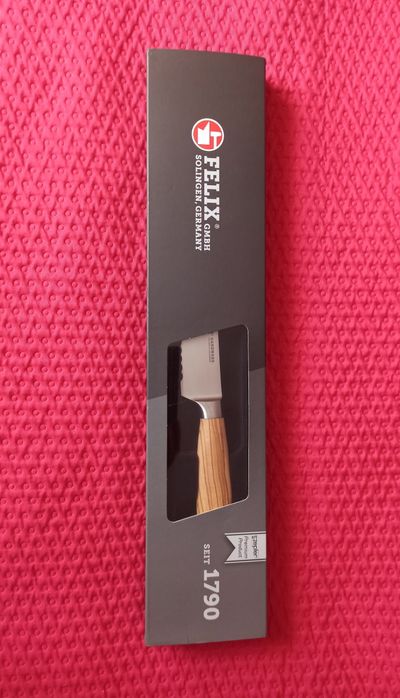 Cuțit de pâine cu mâner din lemn de măslin Felix Solingen S Olive.