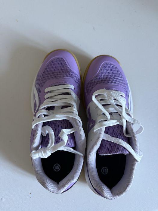 Кроссовки для тенниса , бадминтона