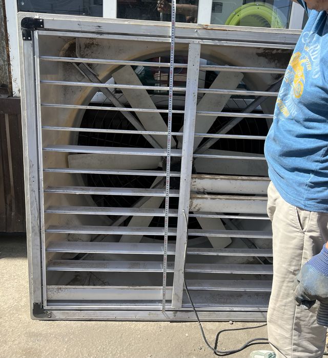 Вентилятор осевой 140см*140см