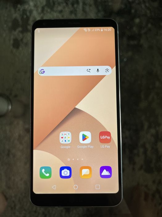 Телефон LG G6 Plus 4/128 GB