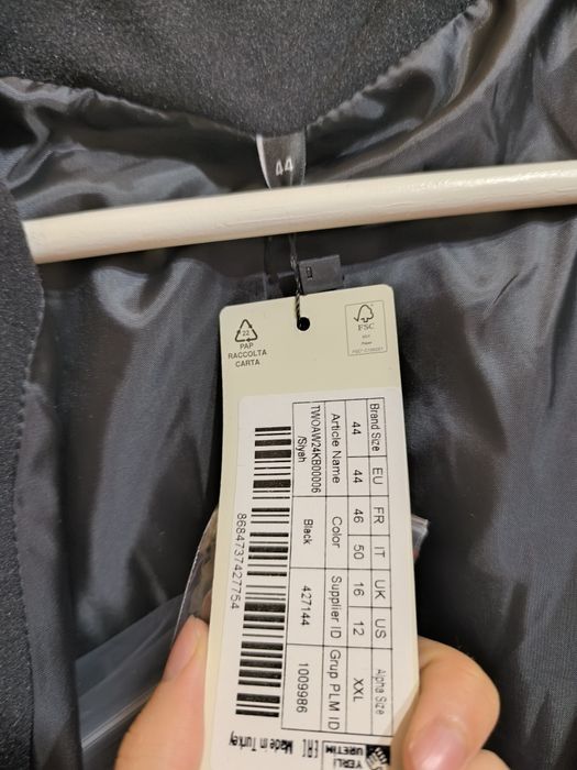 Palton nou dama cu eticheta