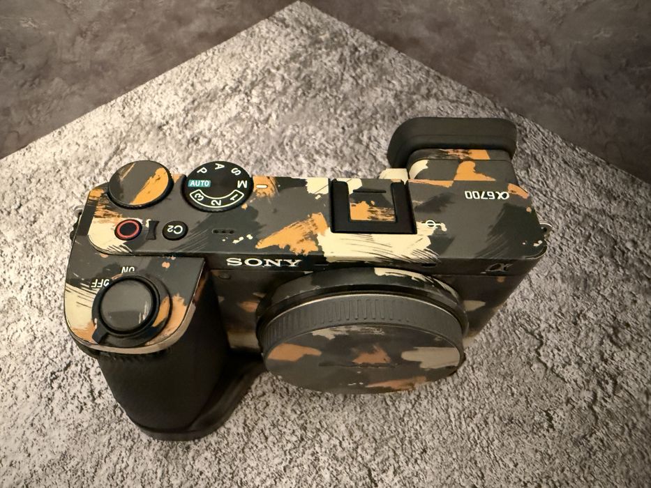 Sony A6700 +18-135мм китовый обьектив в идеальном состоянии