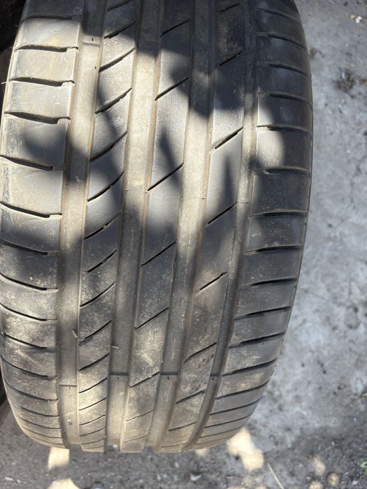 Резина лето Kumho 245 40 R18