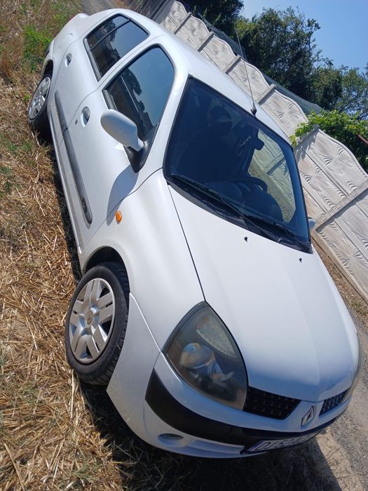 Vând Renault Clio