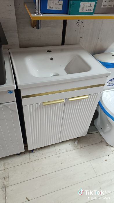 Тумба для ванной с раковиной