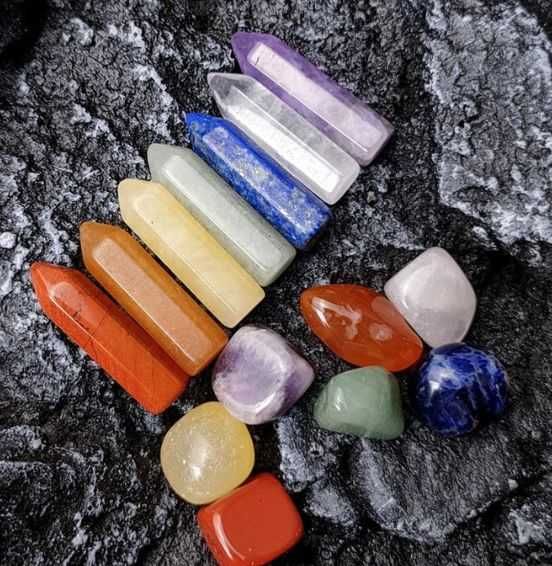 Set de 14 Cristale Semipretioase +cadou placa divinatie