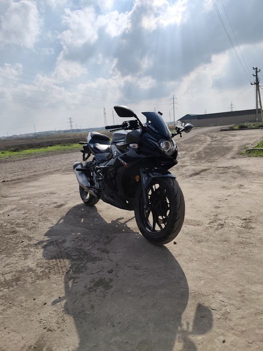 Suzuki GSX250R original moto 2021 yil