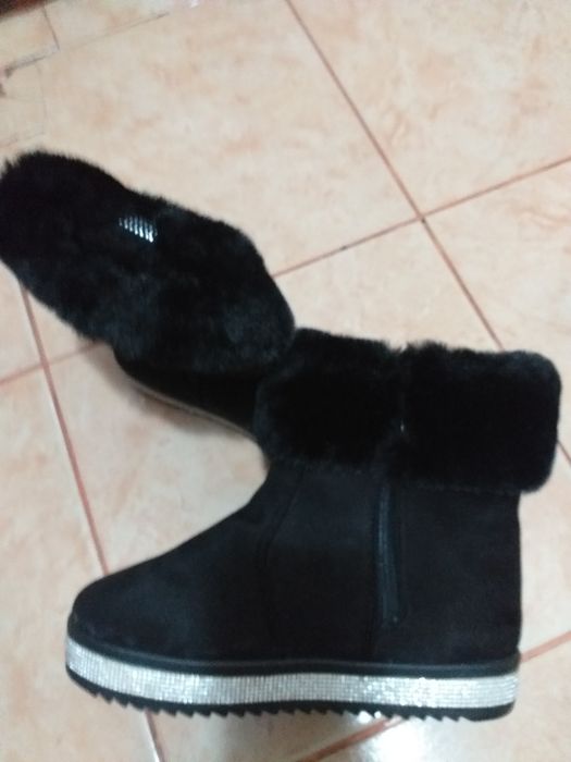 2  perechi ugg noi, măr 39 si 40