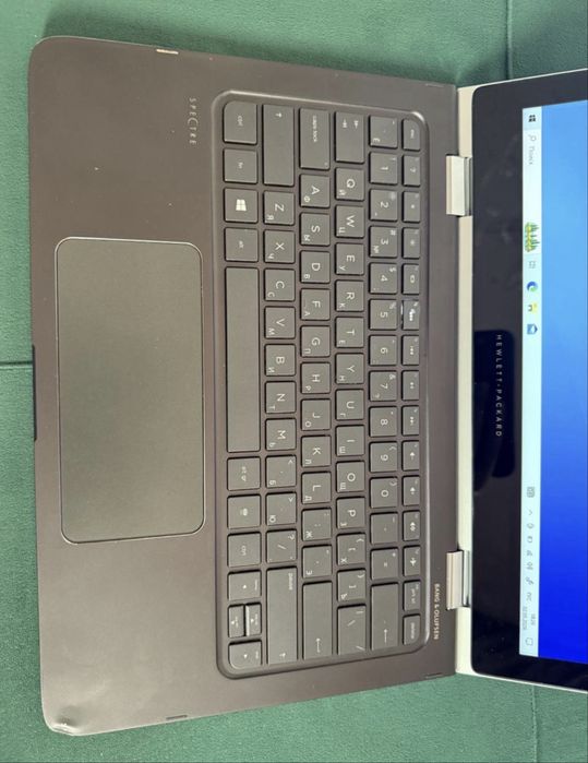 Тонкий ноутбук HP