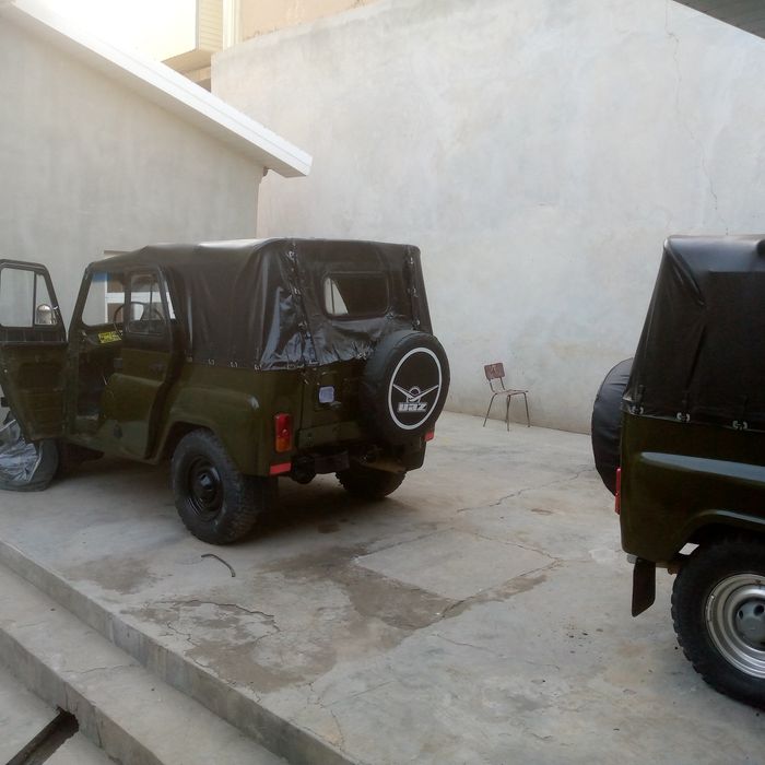 Uaz lar sotiladi surochniga