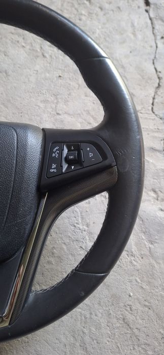 Продам рул от малибу 1 подходит и для кобалта.состояние хорошое фото