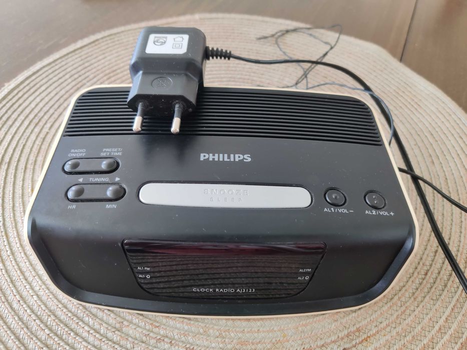 Радио-часовник Philips