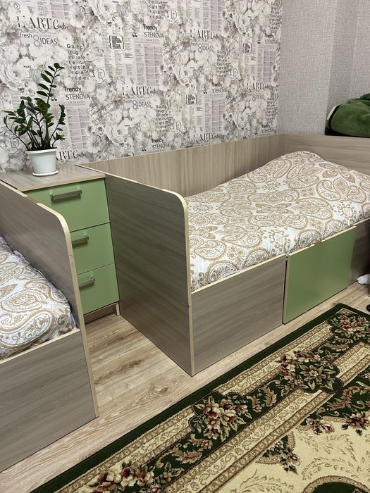 Срочно! Подростковый гарнитур