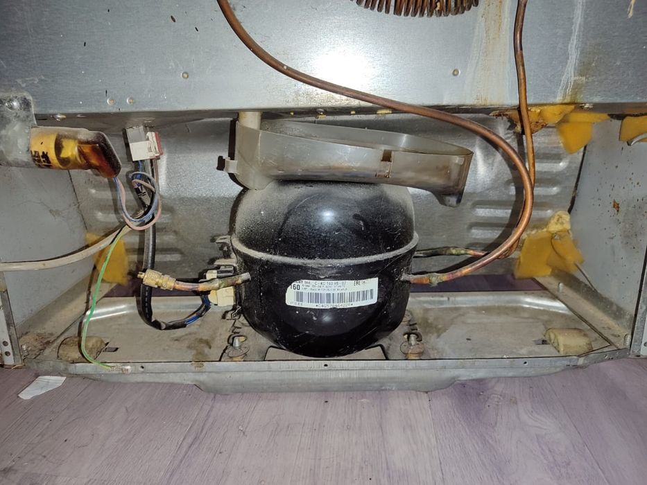 Продам холодильник