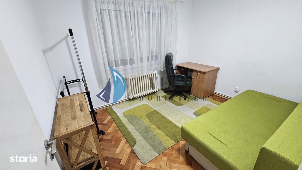 Apartament 4 camere, Cornisa