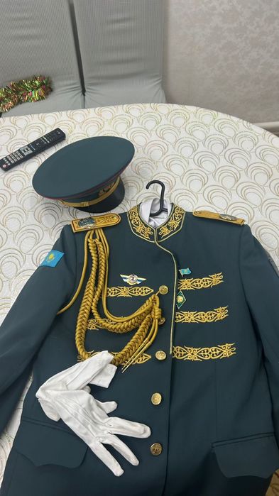 Парадный костюм